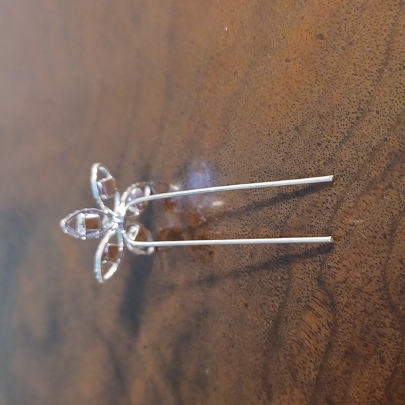 NEW! 6 Hair Pins Petal Design Clear Rhinestone wedding Headwear 5757 - Picture 4 of 6